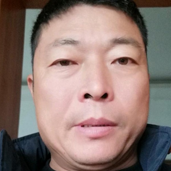 尊敬发卡的照片