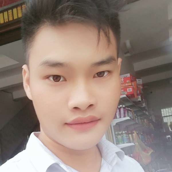 爱笑泪了流影的照片