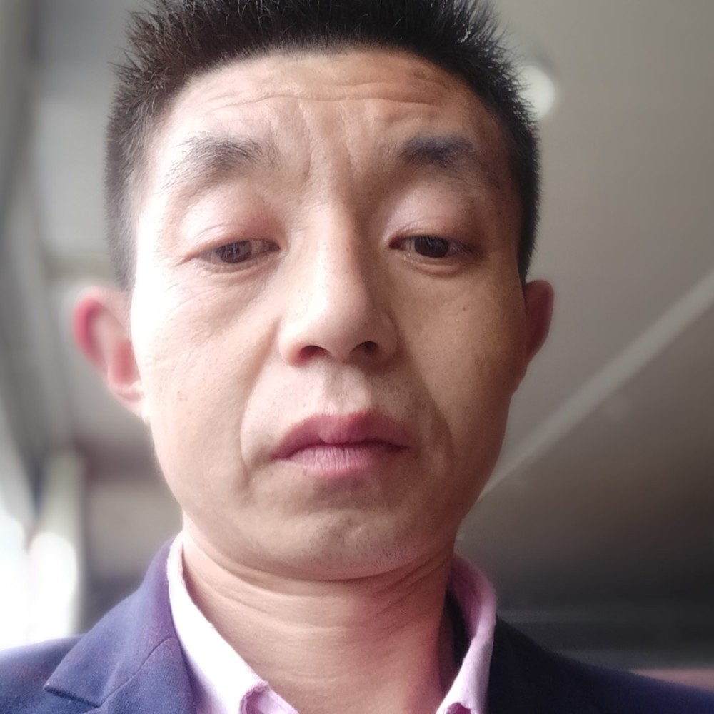 微笑方深情的照片