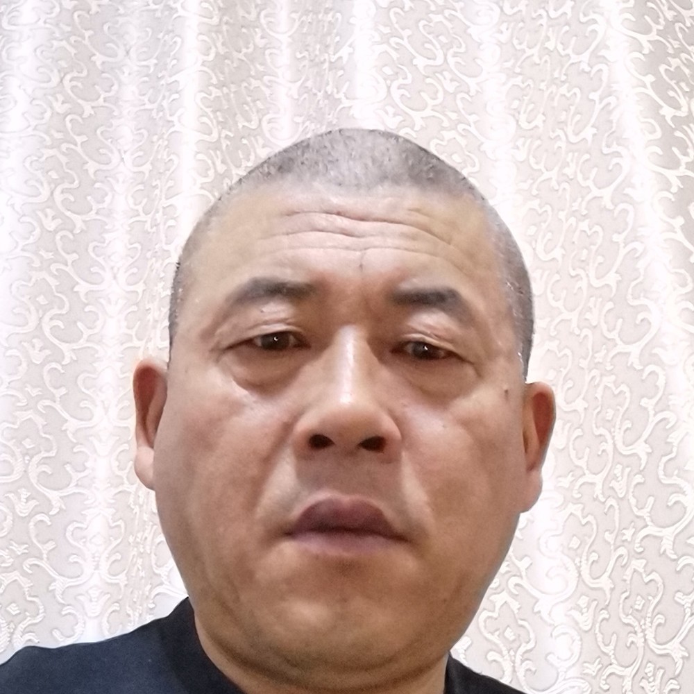 鲜花翩飞的照片