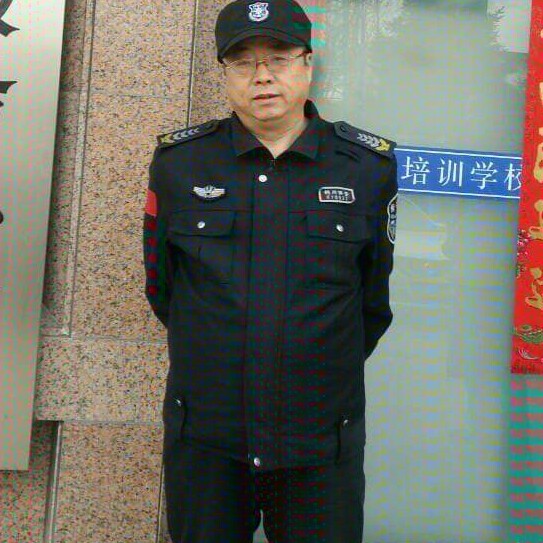 黑夜闻帅气的照片