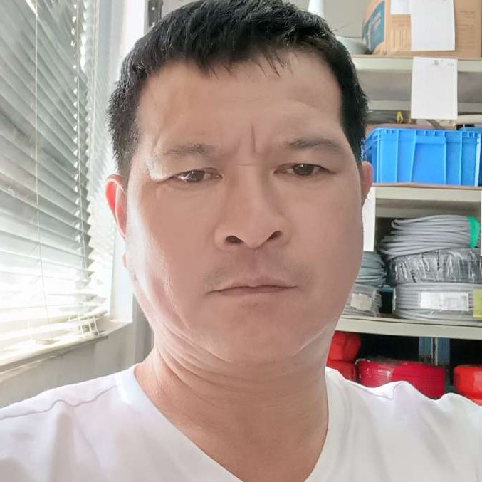 爱听海声的照片
