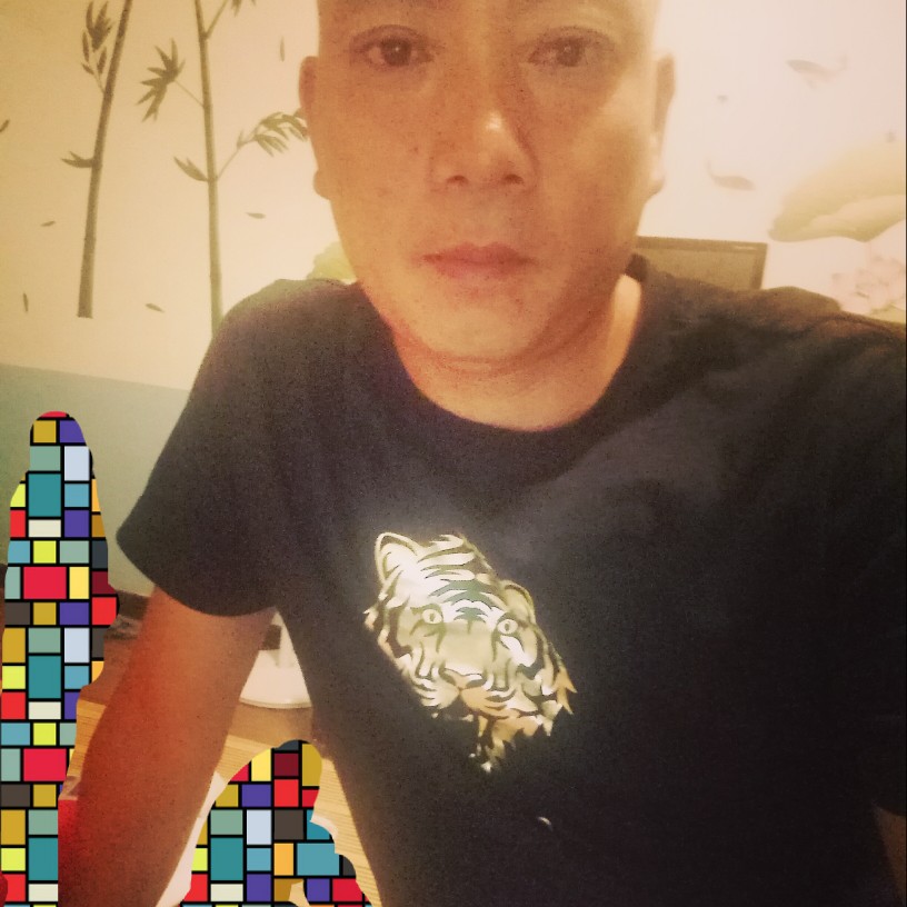 在你背后等你转身的照片