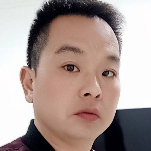 蜜蜂跳跃的照片