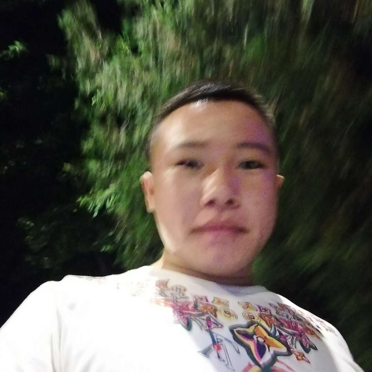 山岚向复杂的照片