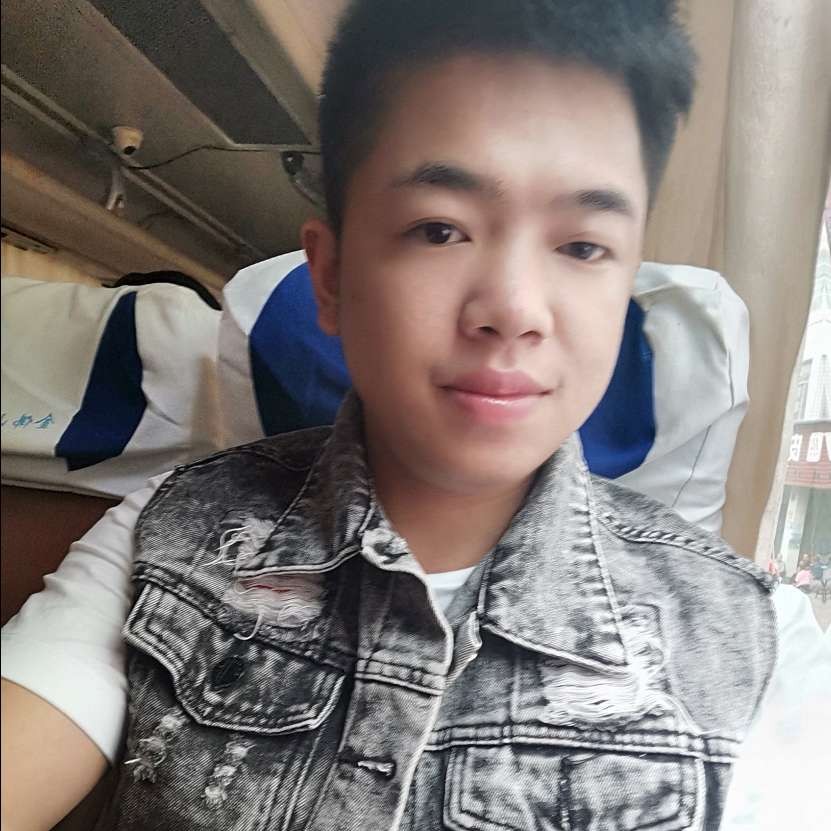 夕阳下的青蛙的照片