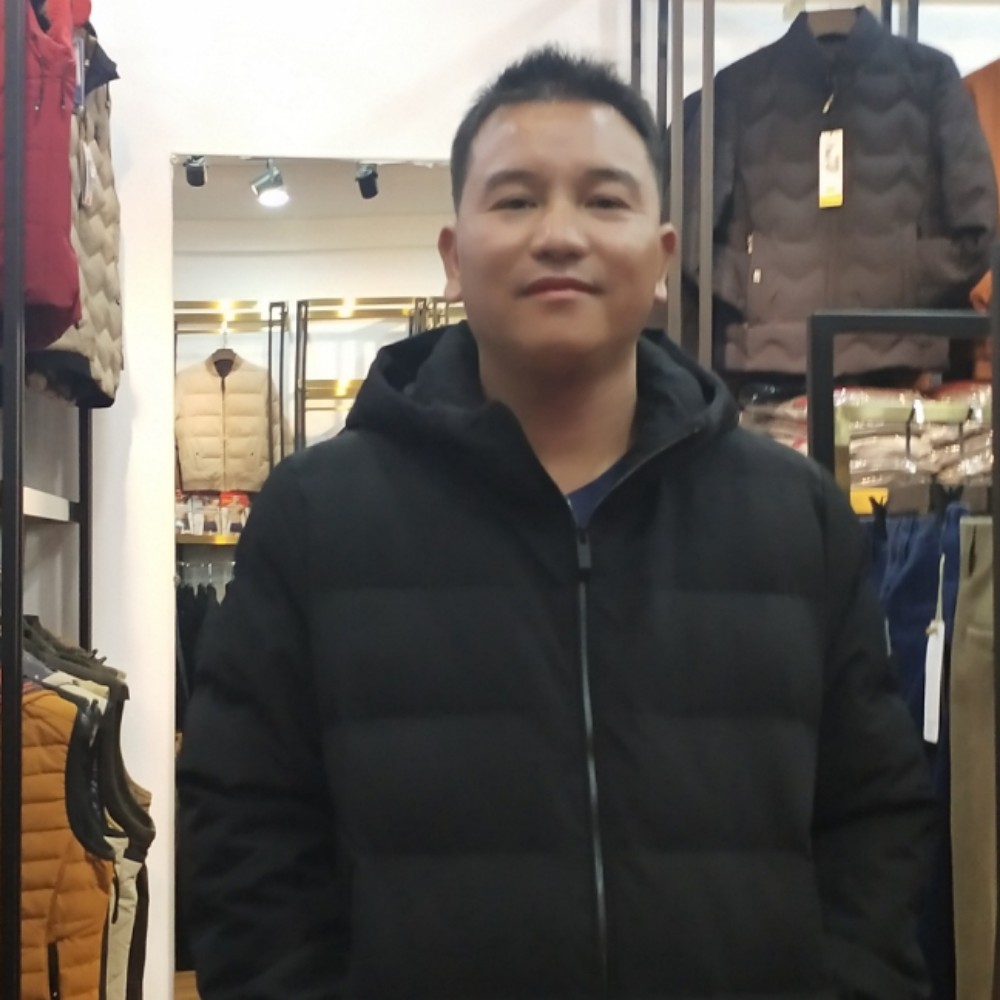 愤怒机器猫的照片