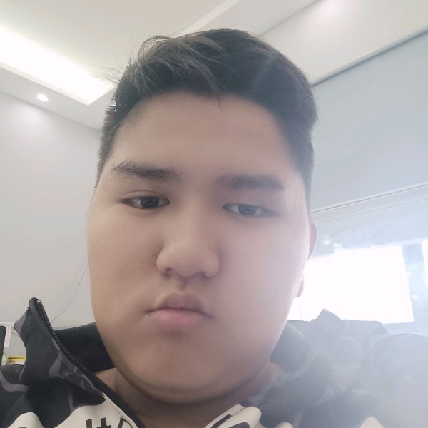 陌若真心的照片