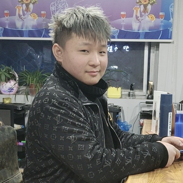 周梦梁的照片