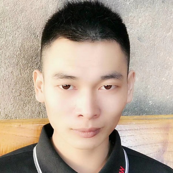 123小哥哥的照片