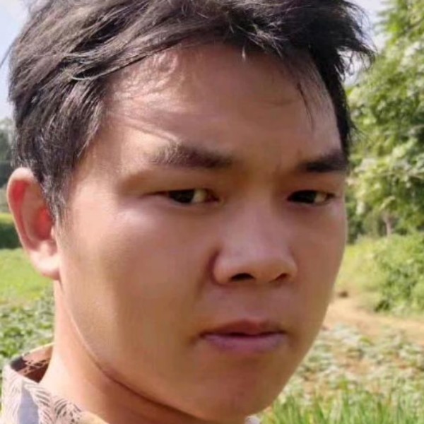 单纯停止路人的照片