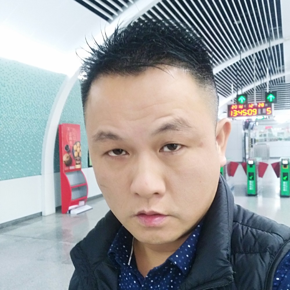 隆清的照片