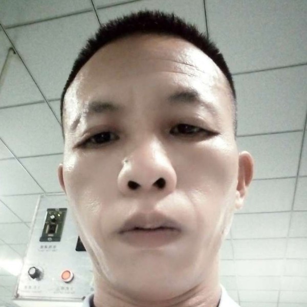 书包勤恳的照片