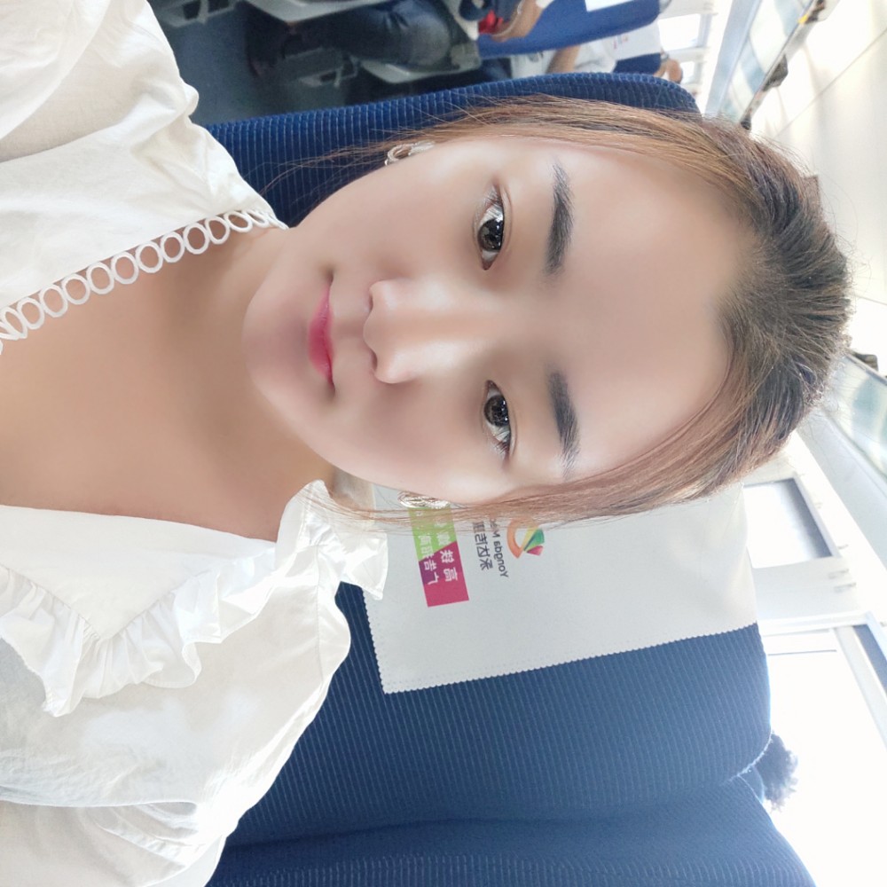 机器猫伶俐的照片