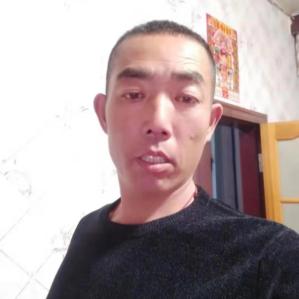 水影苦恋温婉的照片