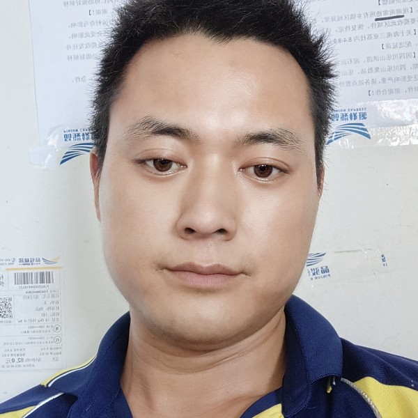 草丛寂灭的照片