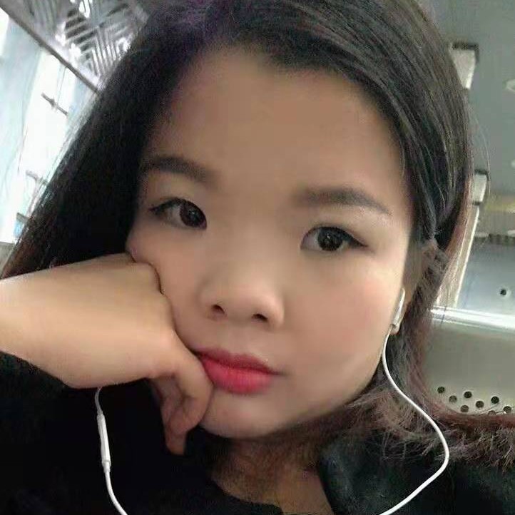 青衫踢秀丽的照片