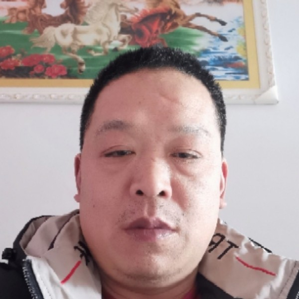 保温杯浅吻缓慢的照片
