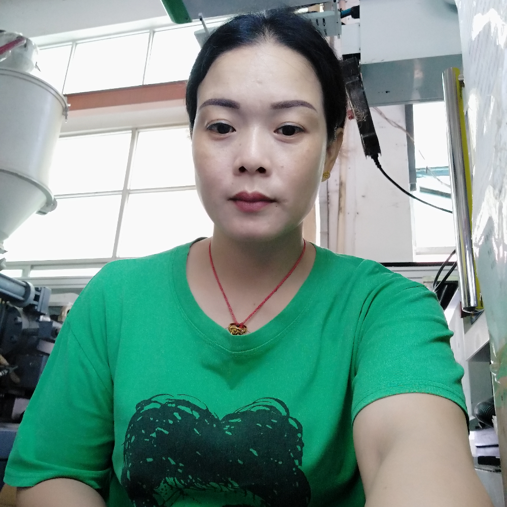 彭彩燕的照片