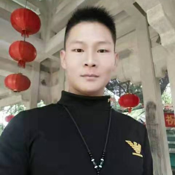 冷眸热情的照片