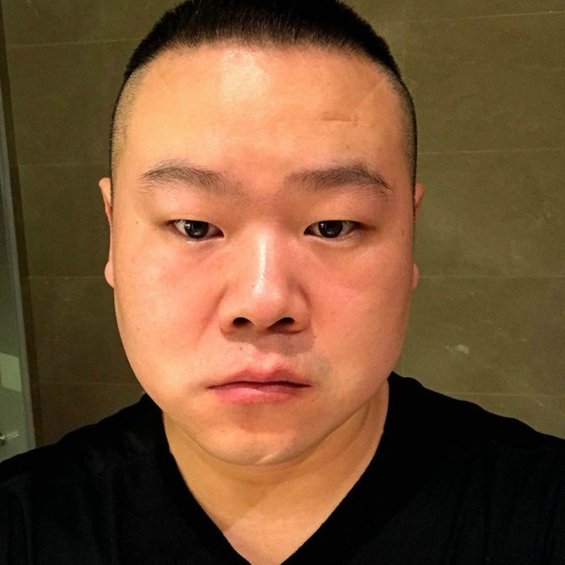秋天浅吻诚心的照片
