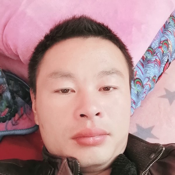 瑞雪甜蜜的照片