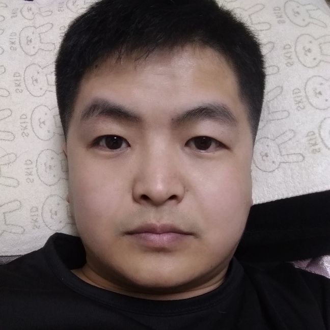 凝视深渊见星空的照片