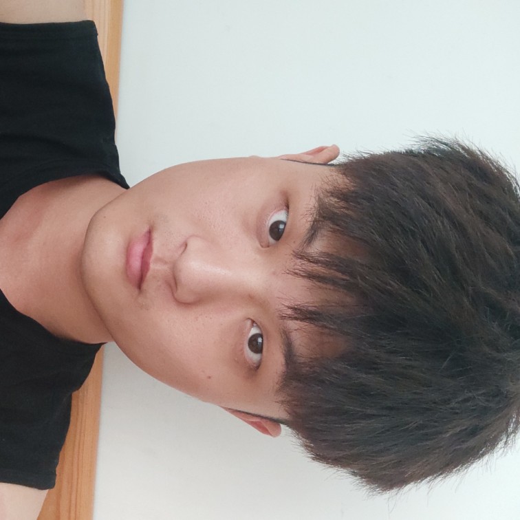爱笑的男孩zy的照片