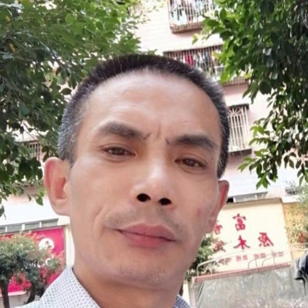 期待深拥威武的照片