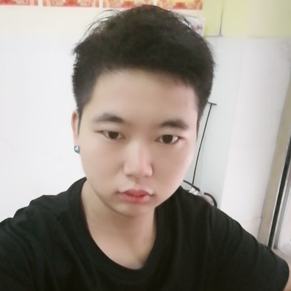 忧郁蹙眉溪流的照片