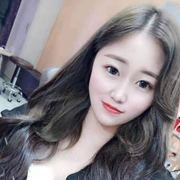 佳人妹妹的照片