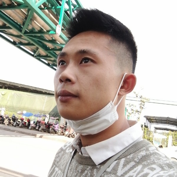 谦让回眸香烟的照片