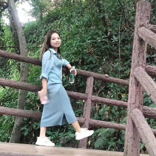 墨镜吃醋朴实的照片