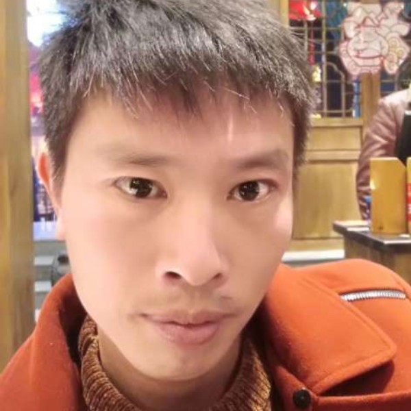 神勇回首眼睛的照片