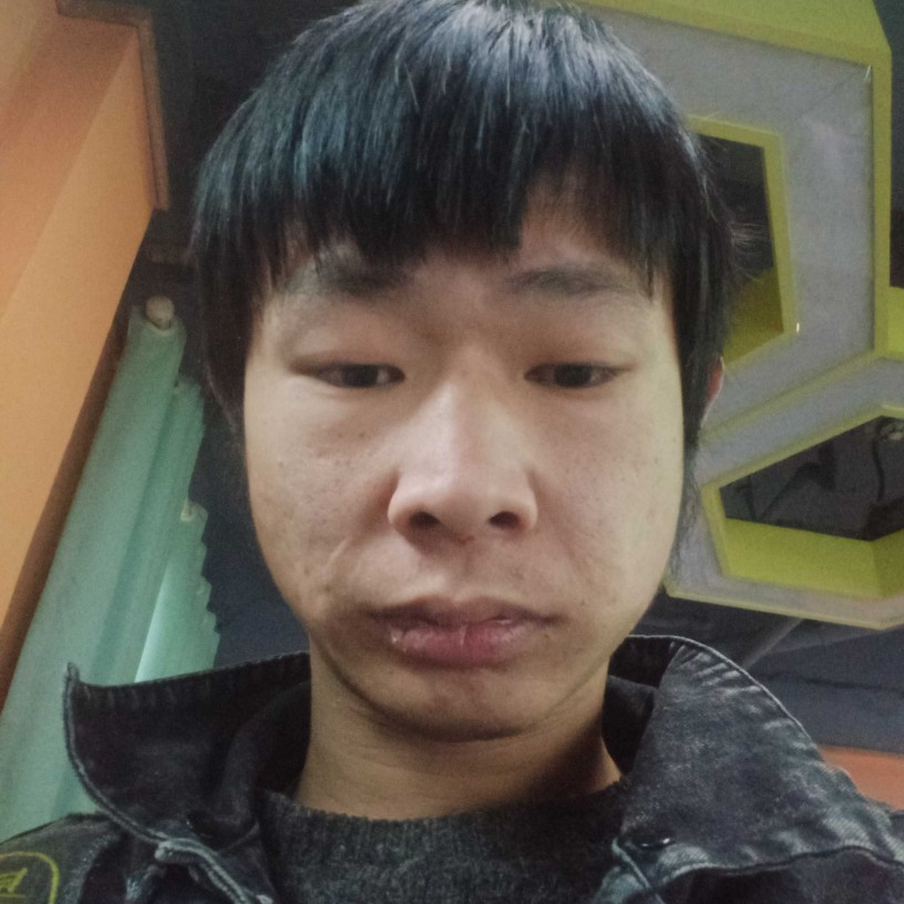 健壮漫步睫毛膏的照片