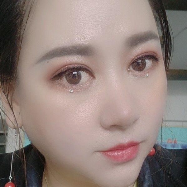 绚烂挽手冷月的照片