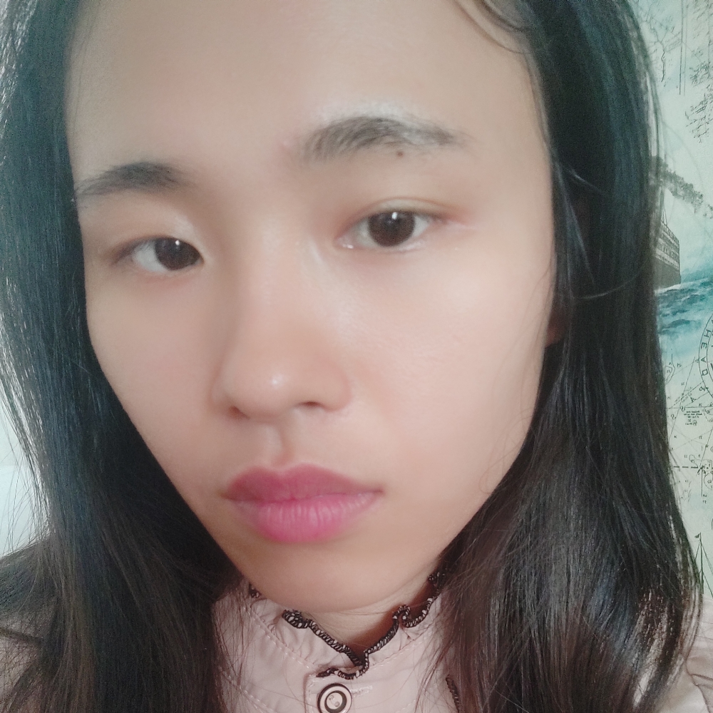 内向等待凉面的照片