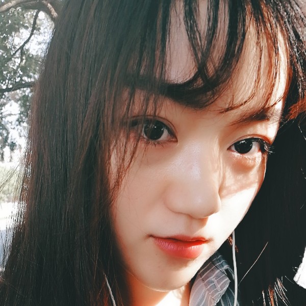咦伊伊的照片