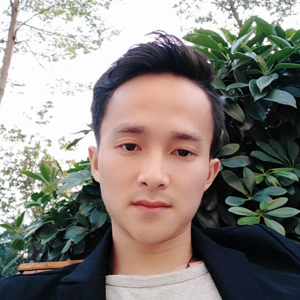 严晓的照片