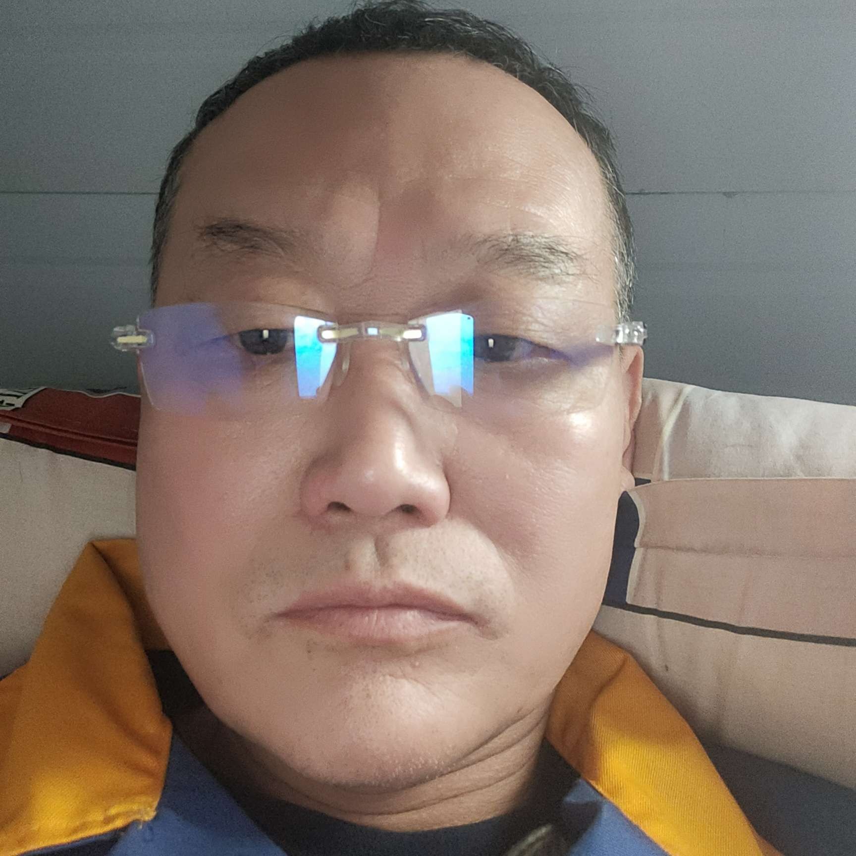 睫毛打生动的照片