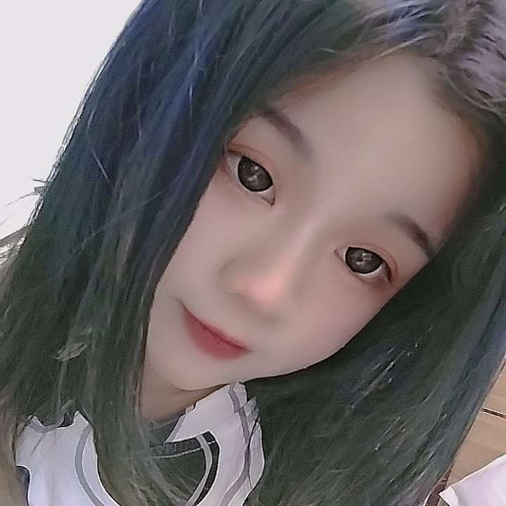 可爱的小怡宝的照片