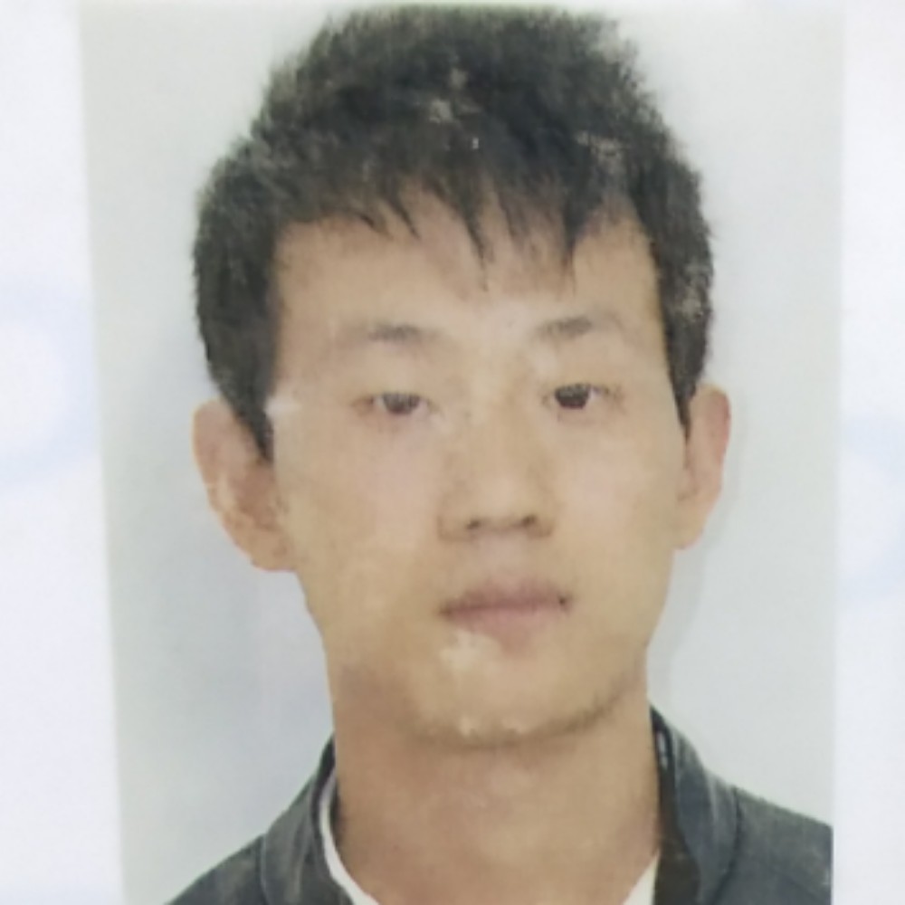 直率小伙yyyy的照片