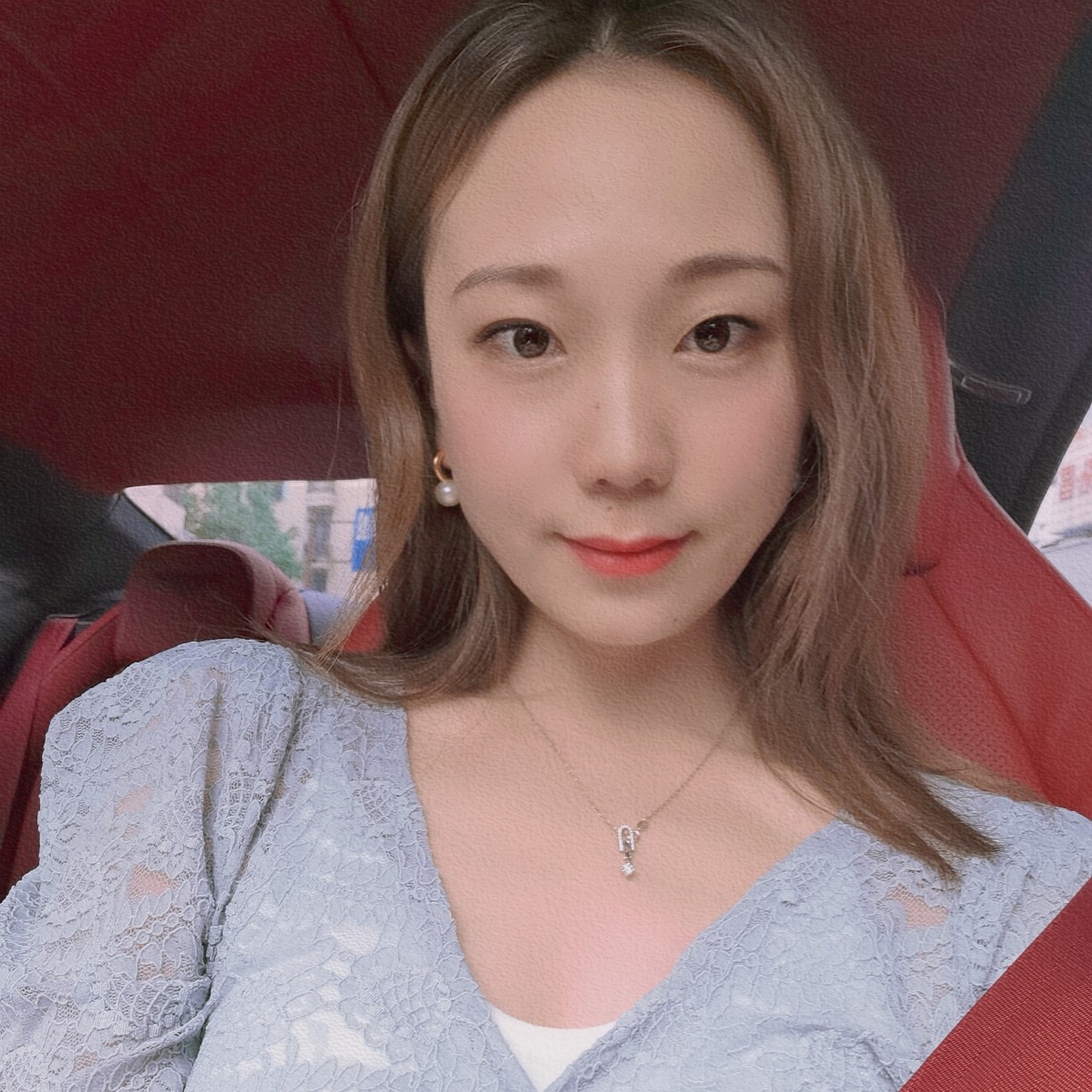 爱吃草莓的照片