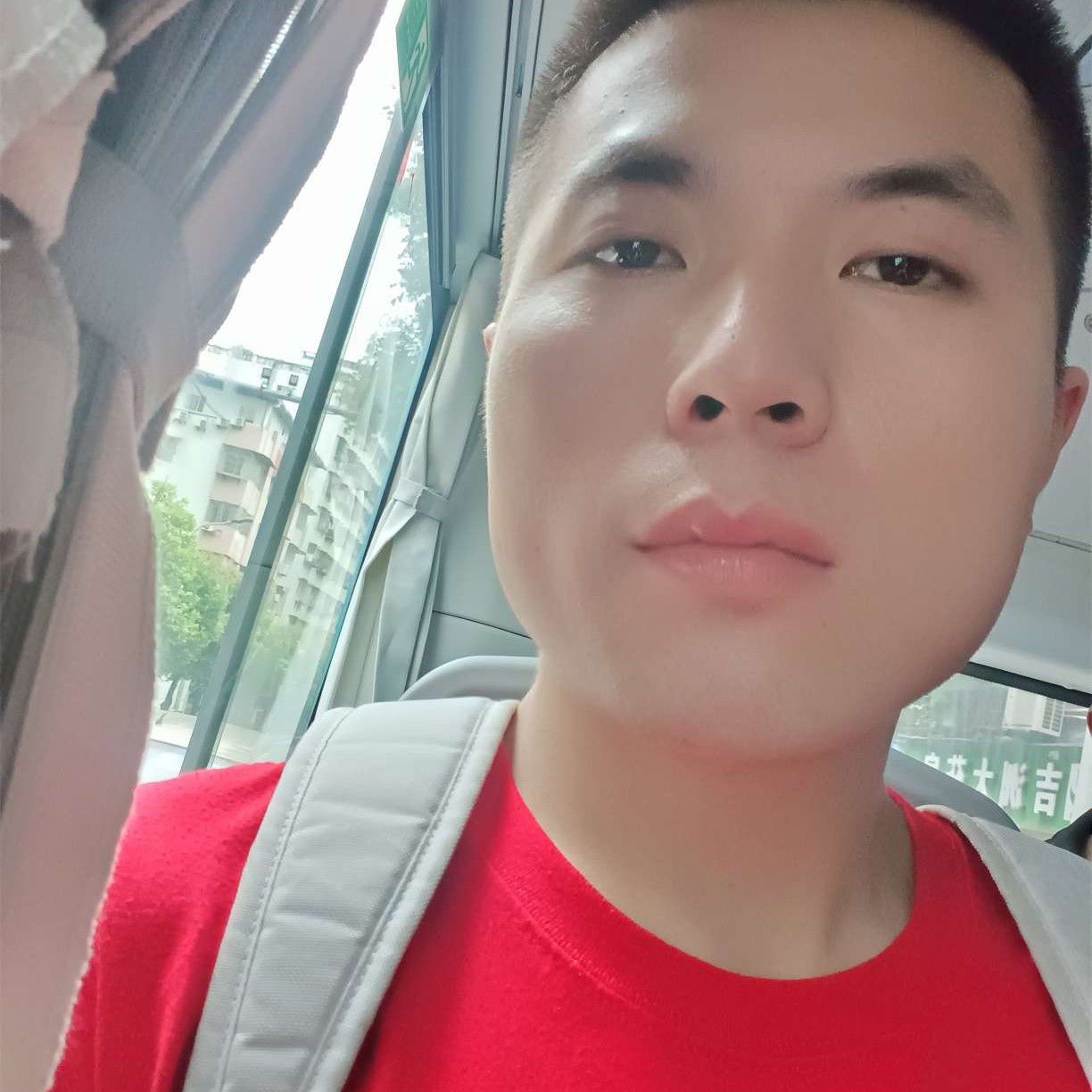 欠你的闻缥缈的照片