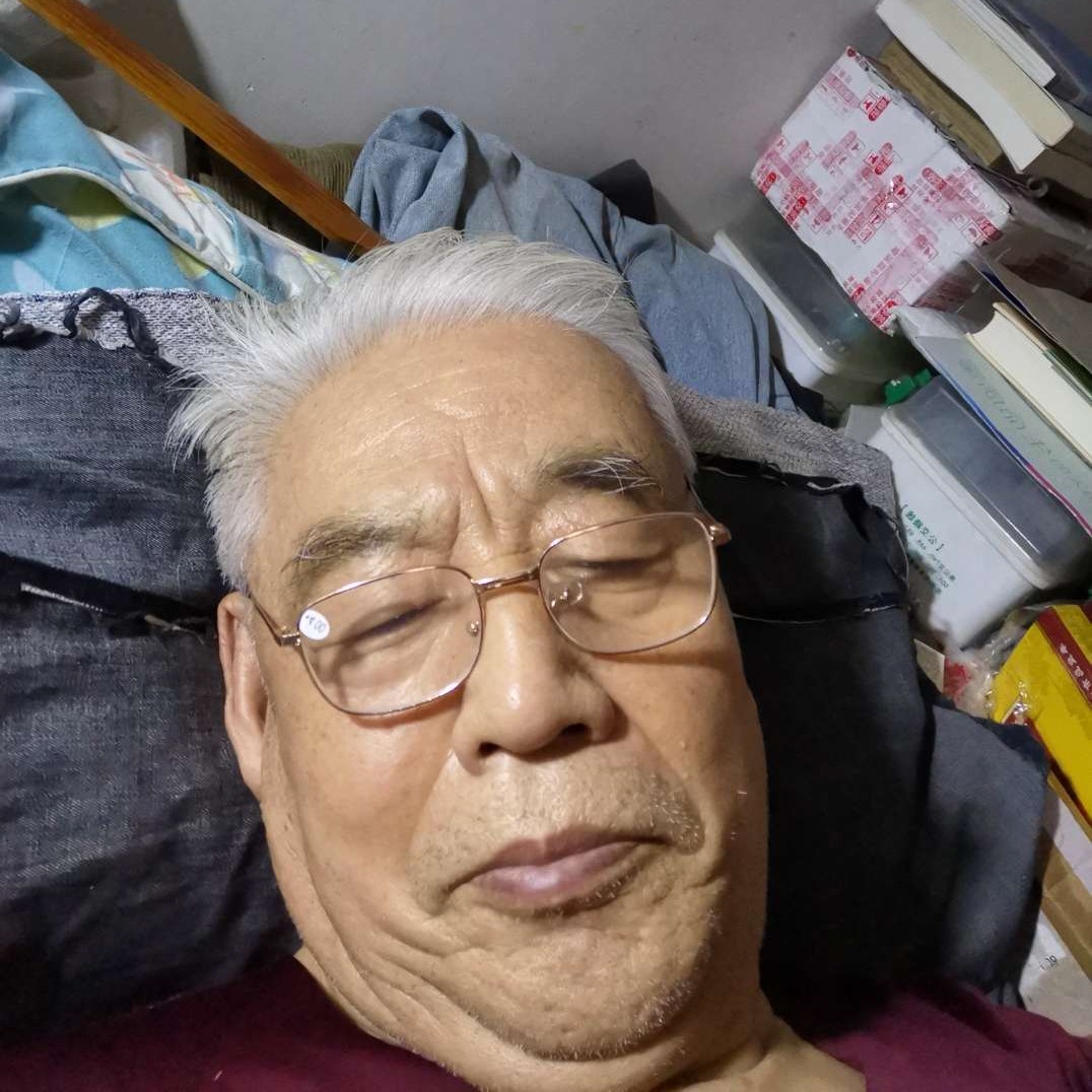 呓语浅吻花痴的照片