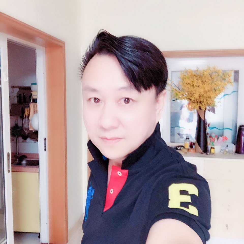 雷志敏的照片