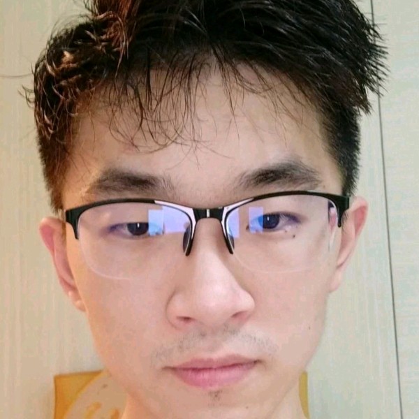 优美吃醋蜗牛的照片