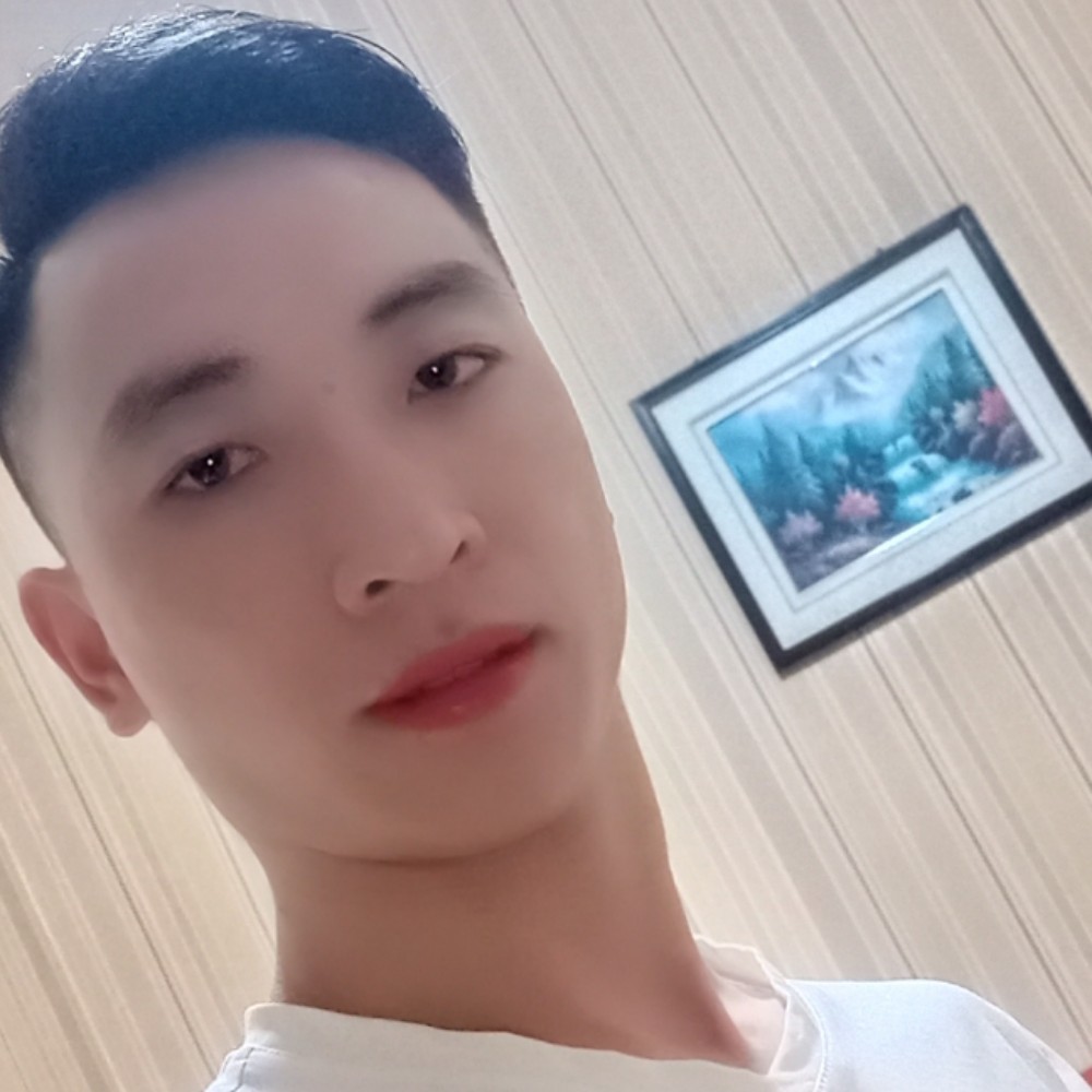 忧心形男的照片