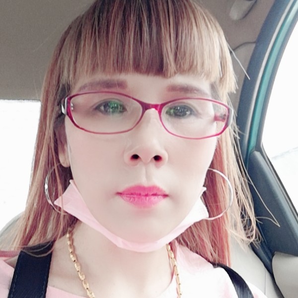 火爱撒娇的照片