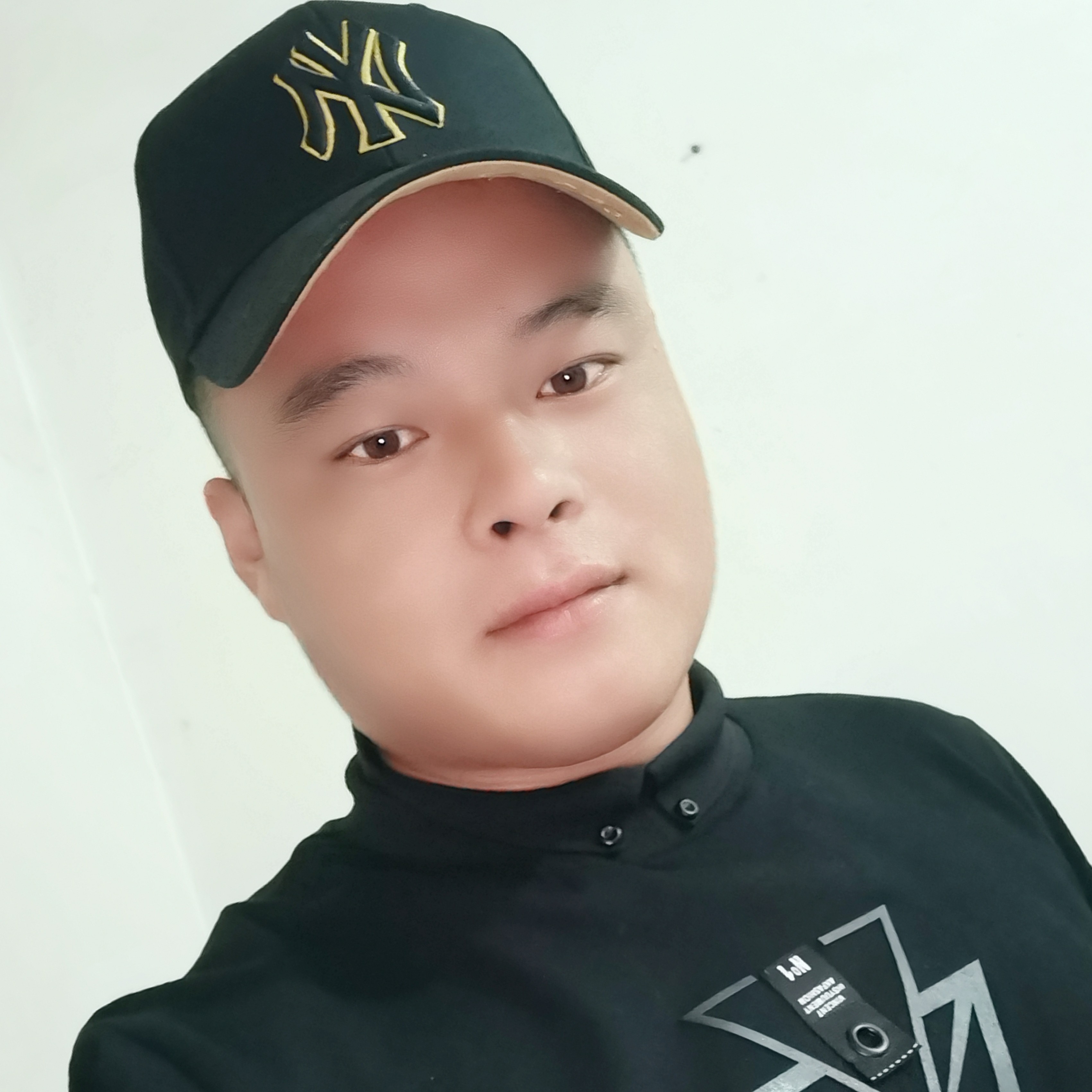 躺望天空的照片